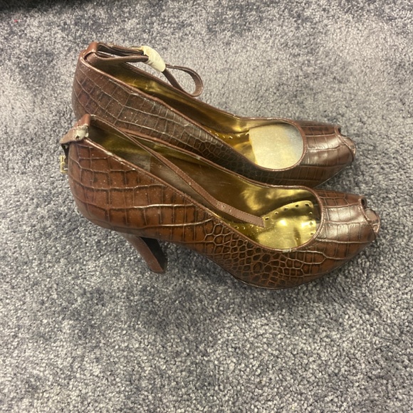 Brand new BCBG heels - Picture 2 of 2